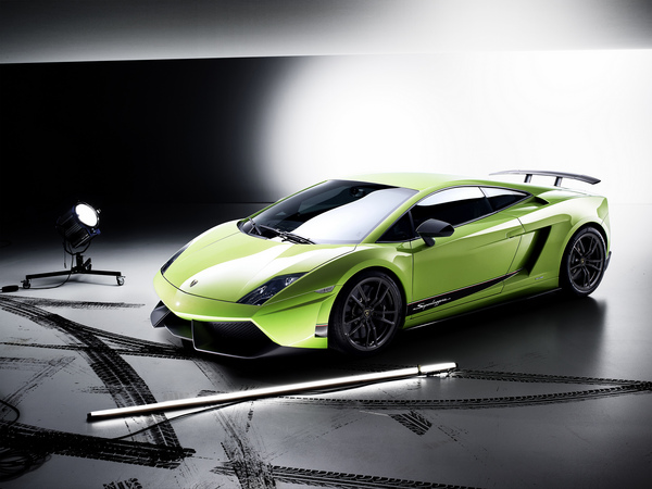 Lamborghini presents new Gallardo LP 570-4 Superleggera