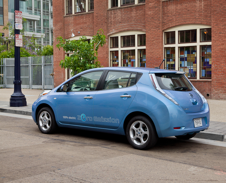 First Electric Car Charging Stations Installed Along Oregon Highways