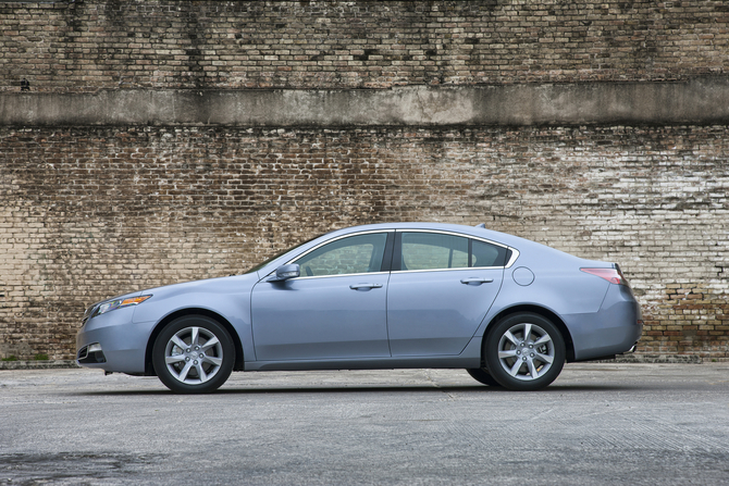 Facelifted Acura TL goes on sale on March 18