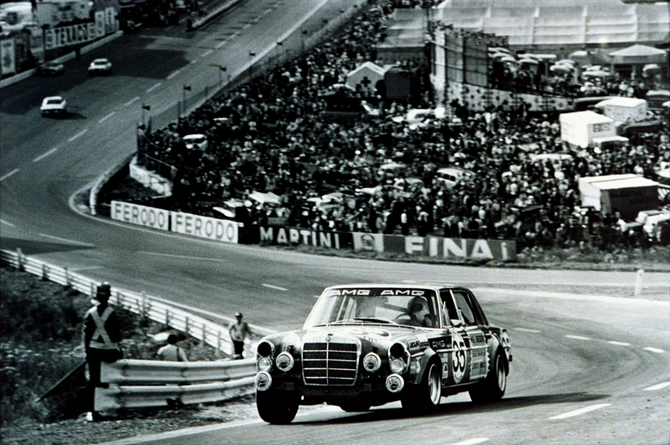 AMG Mercedes-Benz 300 SEL 6.8 AMG