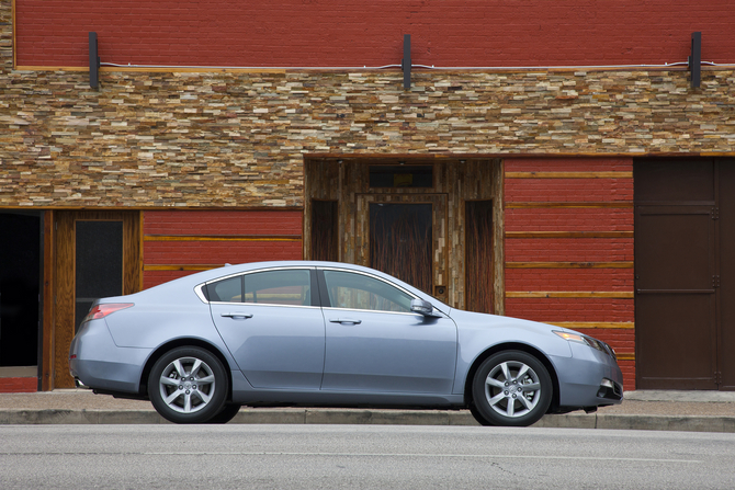 Facelifted Acura TL goes on sale on March 18