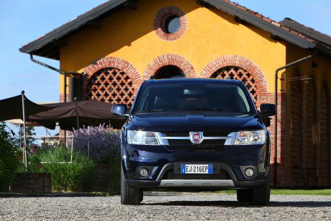 Fiat Freemont Offers Full-Size SUV for Europe