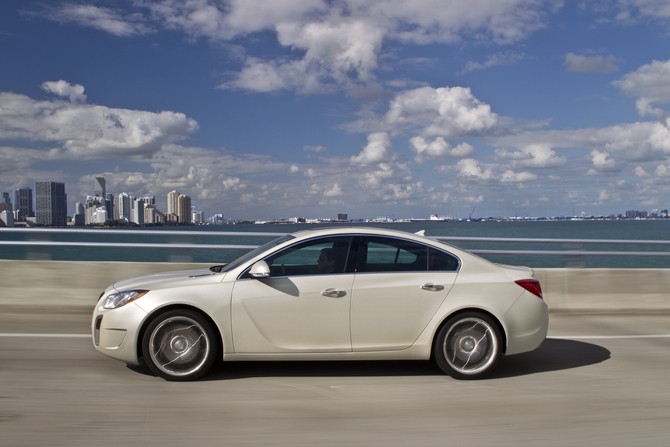 Buick reveals 2012 Regal GS