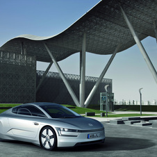 VW XL1: concept that consumes 0.9 l/100km presented in Qatar