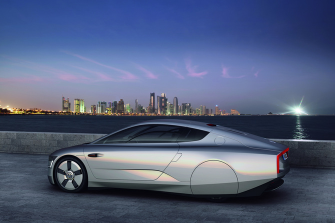 VW XL1: concept that consumes 0.9 l/100km presented in Qatar