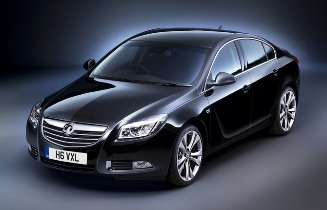 Vauxhall Insignia Hatchback 2.0 CDTi 130hp ES (Auto)