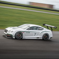 La GT3 réaffirme la philosophie de Bentley, qui consiste à créer des voitures de course à partir de leurs versions routières.