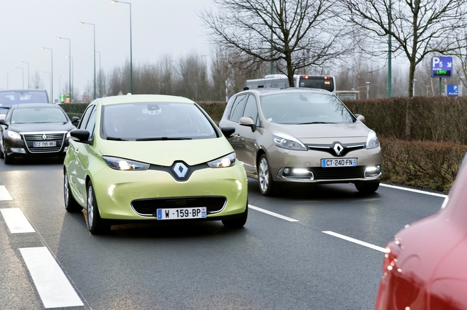 A delegação de funções de condução depende fundamentalmente do hardware ADAS