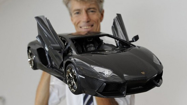 $4.7 Million Lamborghini Aventador Model Qualifies for World's Biggest Waste of Money