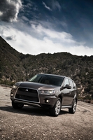 Mitsubishi Outlander XLS 2WD