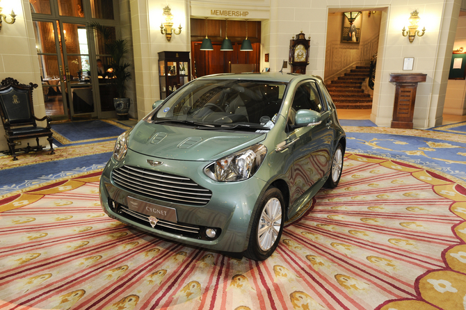 Sir Stirling Moss offers Aston Martin Cygnet to his wife