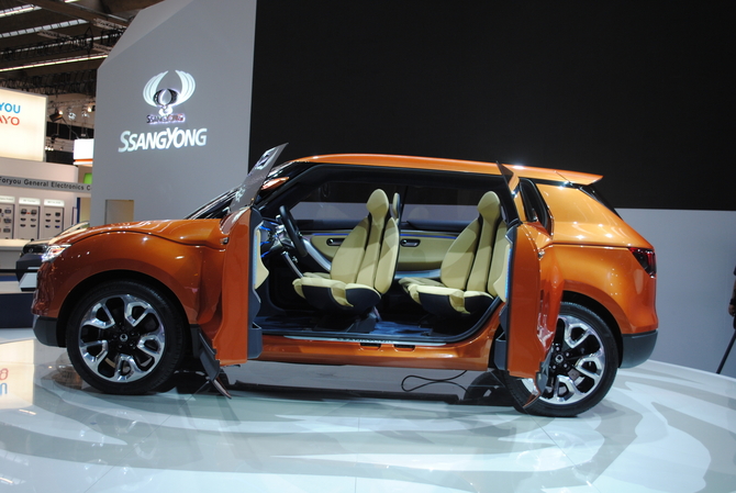 SsangYong showcases XIV-1 concept and launches SUT-1