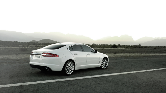 Jaguar XF 2.0T Premium