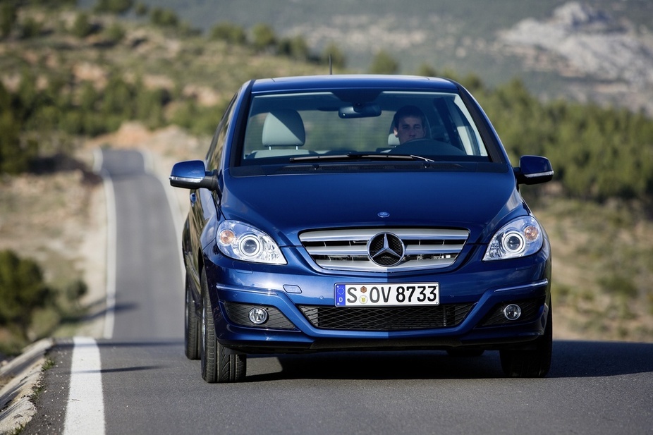 Mercedes-Benz B 180 NGT BlueEfficiency Autotronic