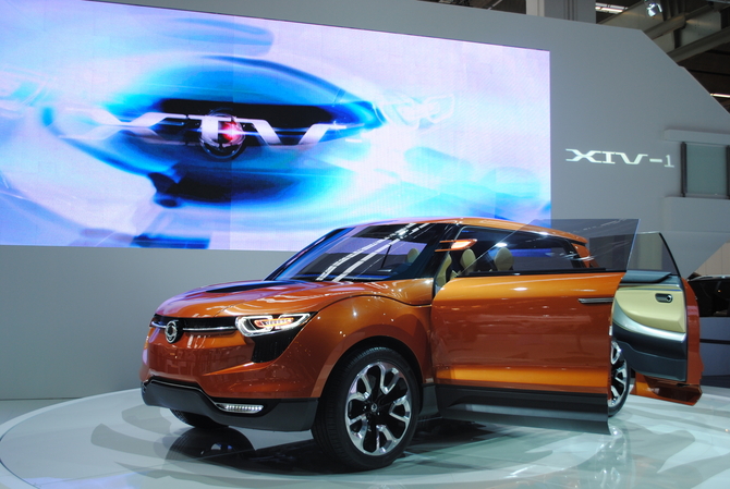 SsangYong showcases XIV-1 concept and launches SUT-1