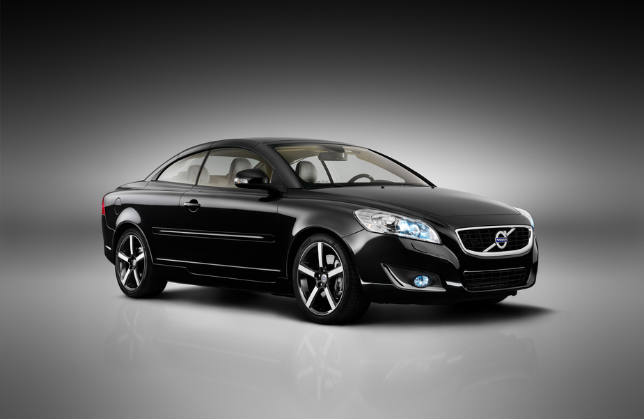 Volvo Says Farewell to the C70 with Inscription Package