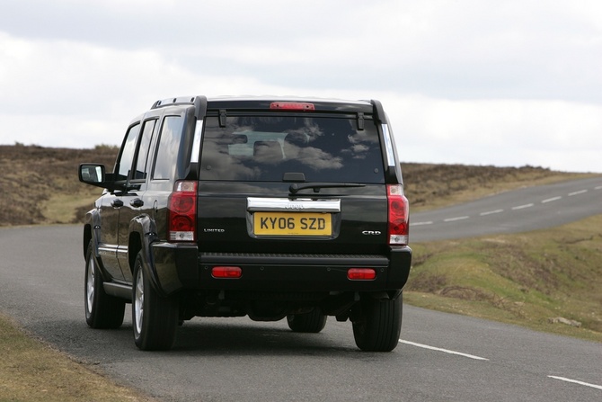 Jeep Jeep Commander Limited 4X4