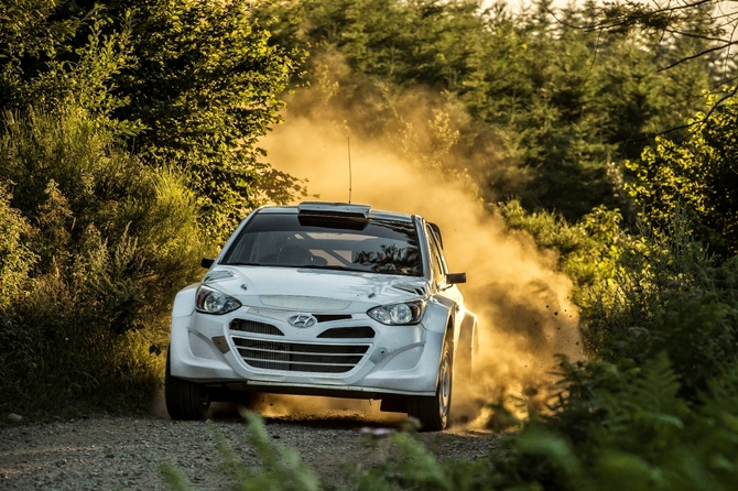 Hyundai i20 WRC Gets Tested in the South of France