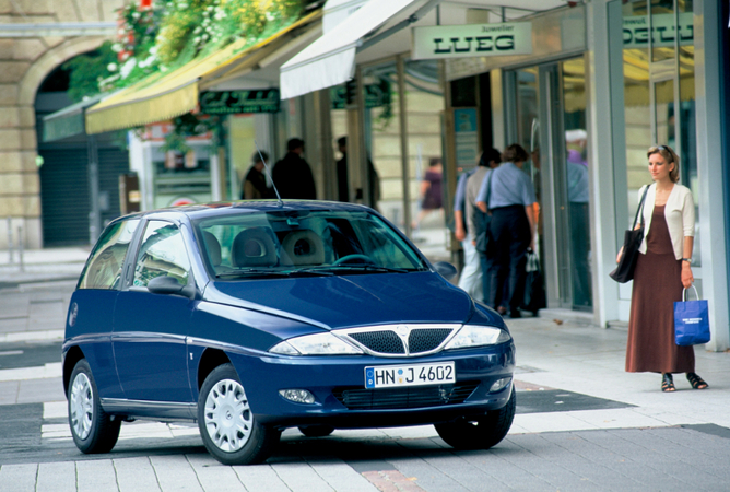 Lancia Y