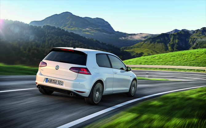 Volkswagen Golf GTI Performance DSG