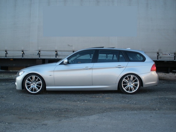 BMW 320d Touring (E91) LCI