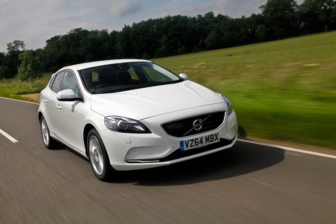 Volvo V40 T2 Momentum Geartronic