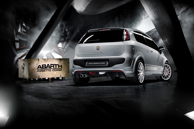 Abarth creates esseesse kits for the 500C and Punto Evo