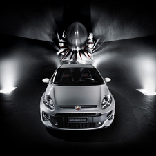 Abarth creates esseesse kits for the 500C and Punto Evo