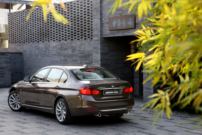 Long Wheelbase BMW 3-Series Debuting in Beijing for Chinese Market