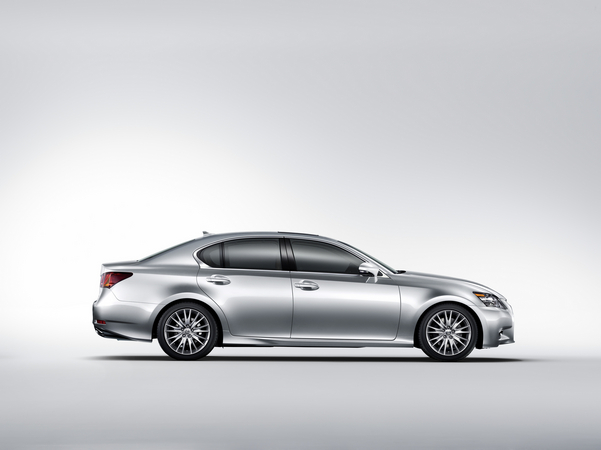 New Lexus GS Shows Off New Styling