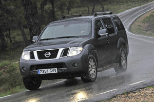 Nissan Pathfinder 2.5 dCi XE