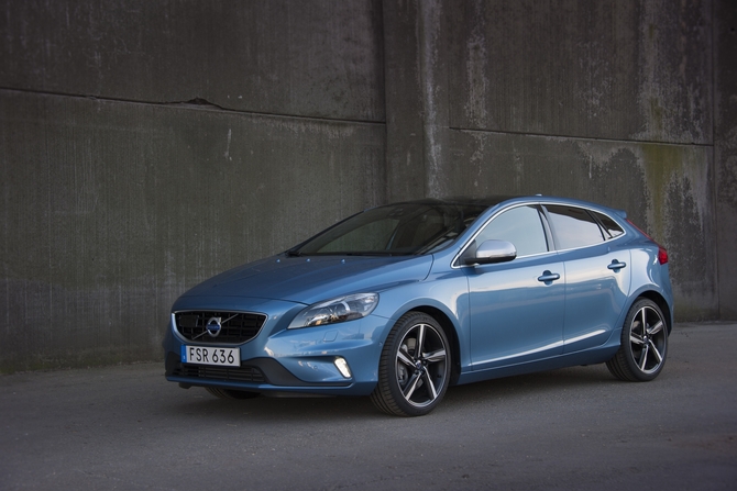 Volvo V40 D2 R-Design Geartronic