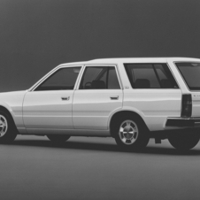 Nissan Gloria Wagon V20E DX