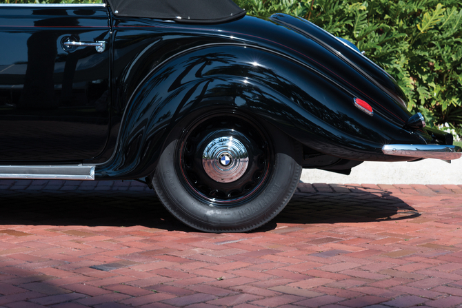 BMW 327 Sport Cabriolet