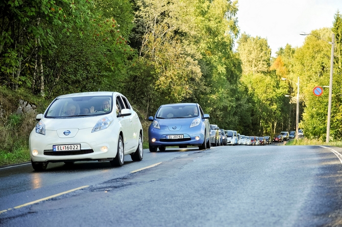 O anterior recorde foi batido por 35.5 carros