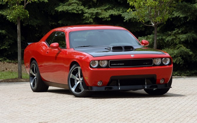 Dodge Challenger SRT-10