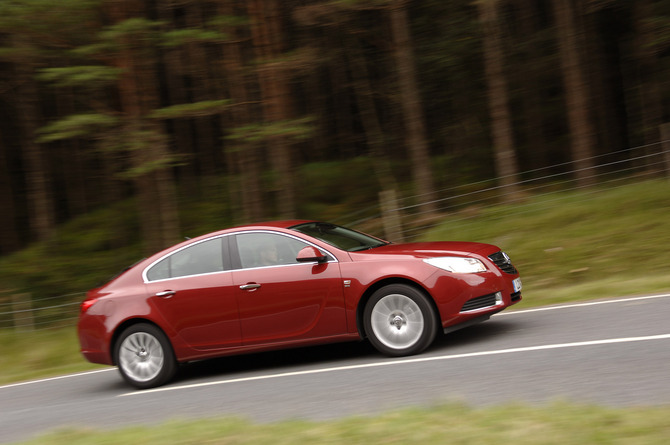 Vauxhall Insignia Hatchback 1.8 VVT Elite