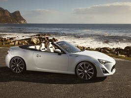 The Open Concept gauges interest for a possible convertible GT86