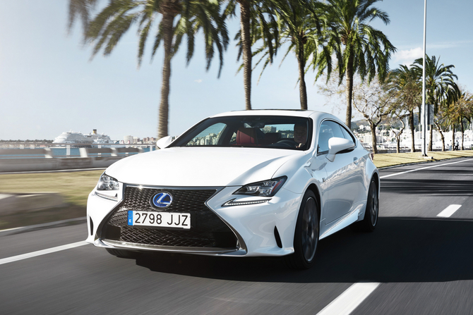 Lexus RC 300h Executive+