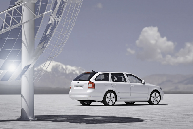 Skoda goes electric with the Octavia Green E Line Concept