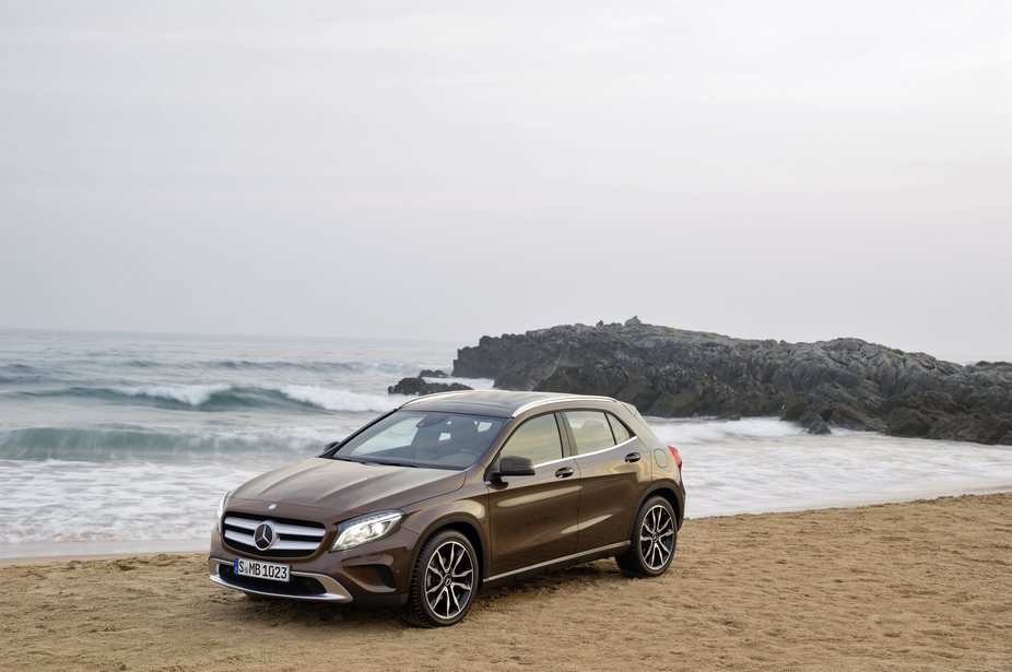 Mercedes-Benz GLA 220d 4MATIC 7G-DCT