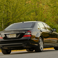 Mercedes-Benz S550 Sedan