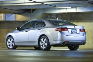 Acura TSX 6-Spd MT