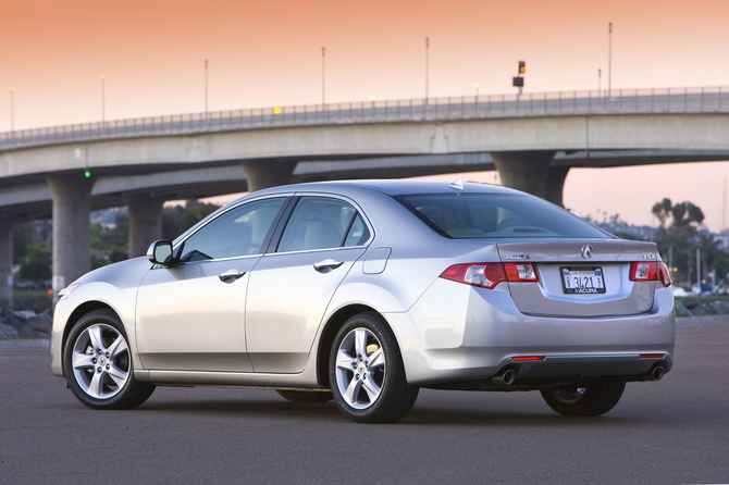 Acura TSX 5-Spd AT