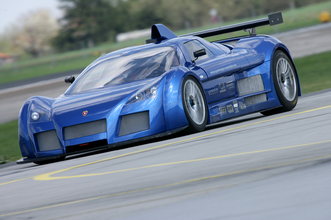 Gumpert Apollo TT40e