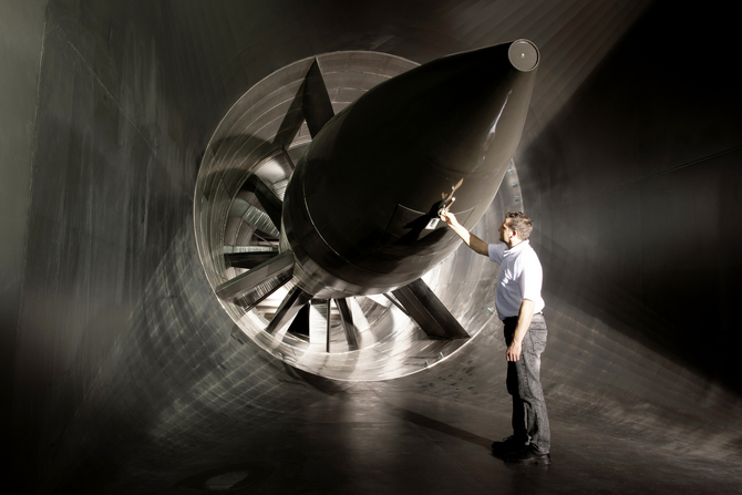 New Mercedes-Benz wind tunnels ready for extreme climates