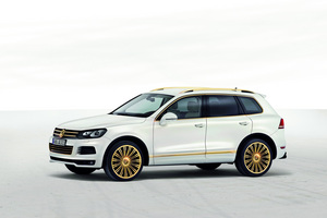 Two special editions of VW Touareg presented in Qatar