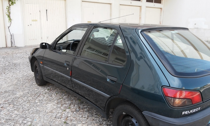 Peugeot 306