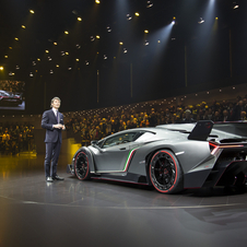 The Veneno rides on 20in front wheels and 21in rear wheels