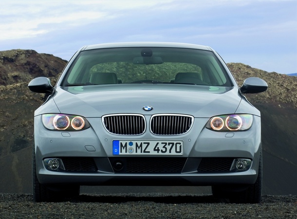 BMW 320i Coupé